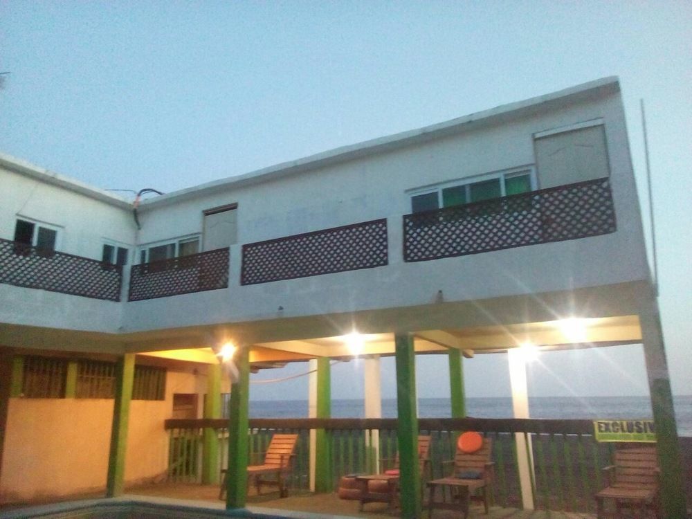 Tortugas Place Hotel Y Bungalos Monterrico Exterior photo