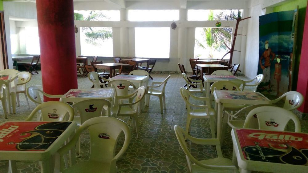 Tortugas Place Hotel Y Bungalos Monterrico Exterior photo