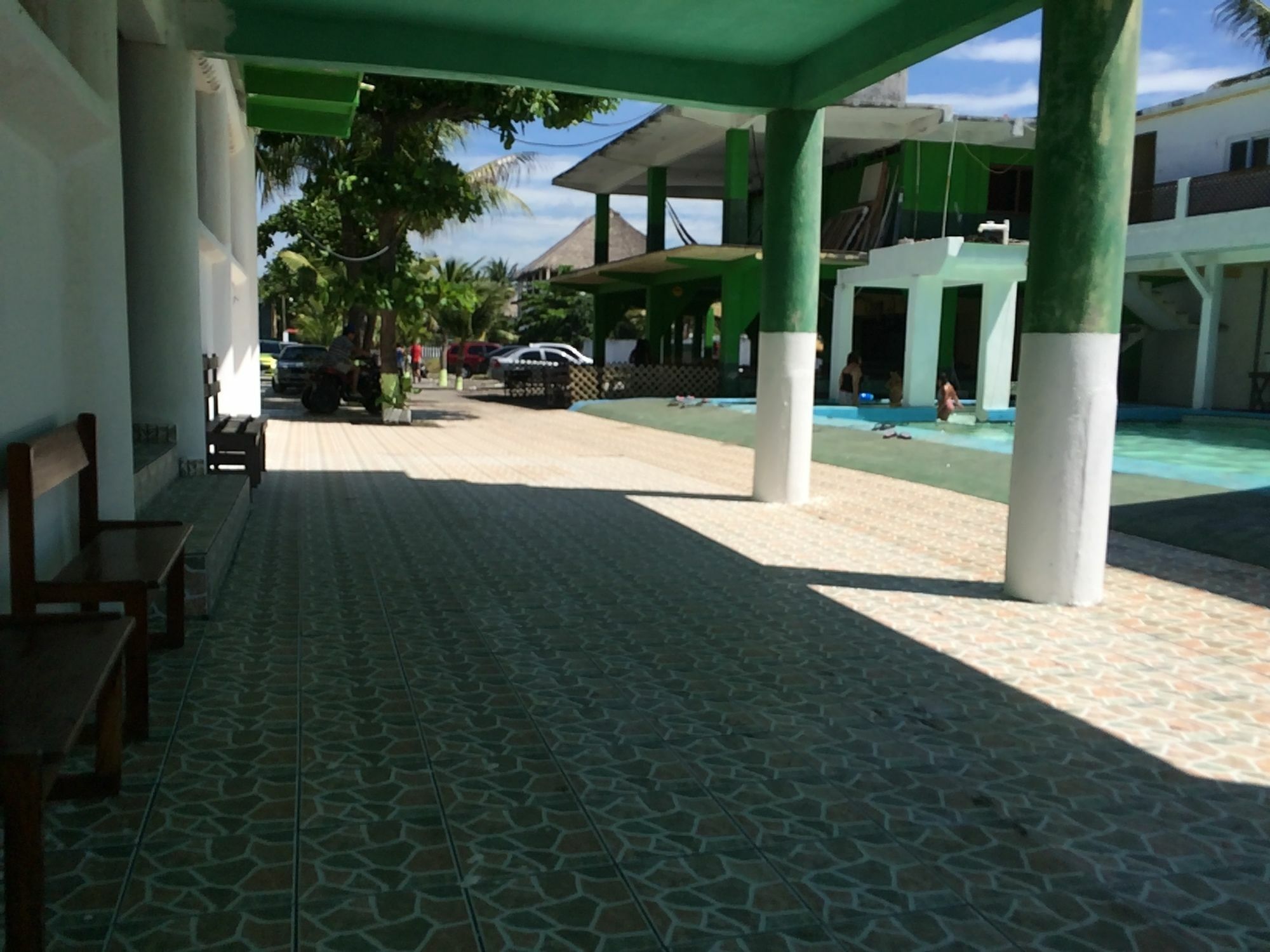 Tortugas Place Hotel Y Bungalos Monterrico Exterior photo